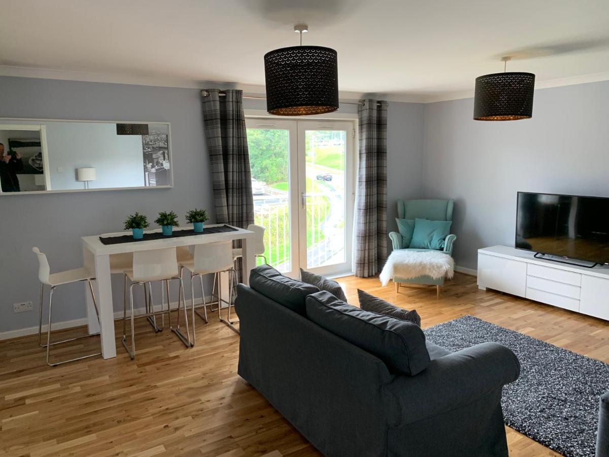 Flat Five, 212 Eaglesham Road, East Kilbride, Glasgow ภายนอก รูปภาพ