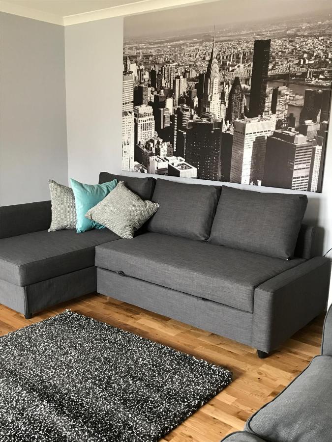 Flat Five, 212 Eaglesham Road, East Kilbride, Glasgow ภายนอก รูปภาพ